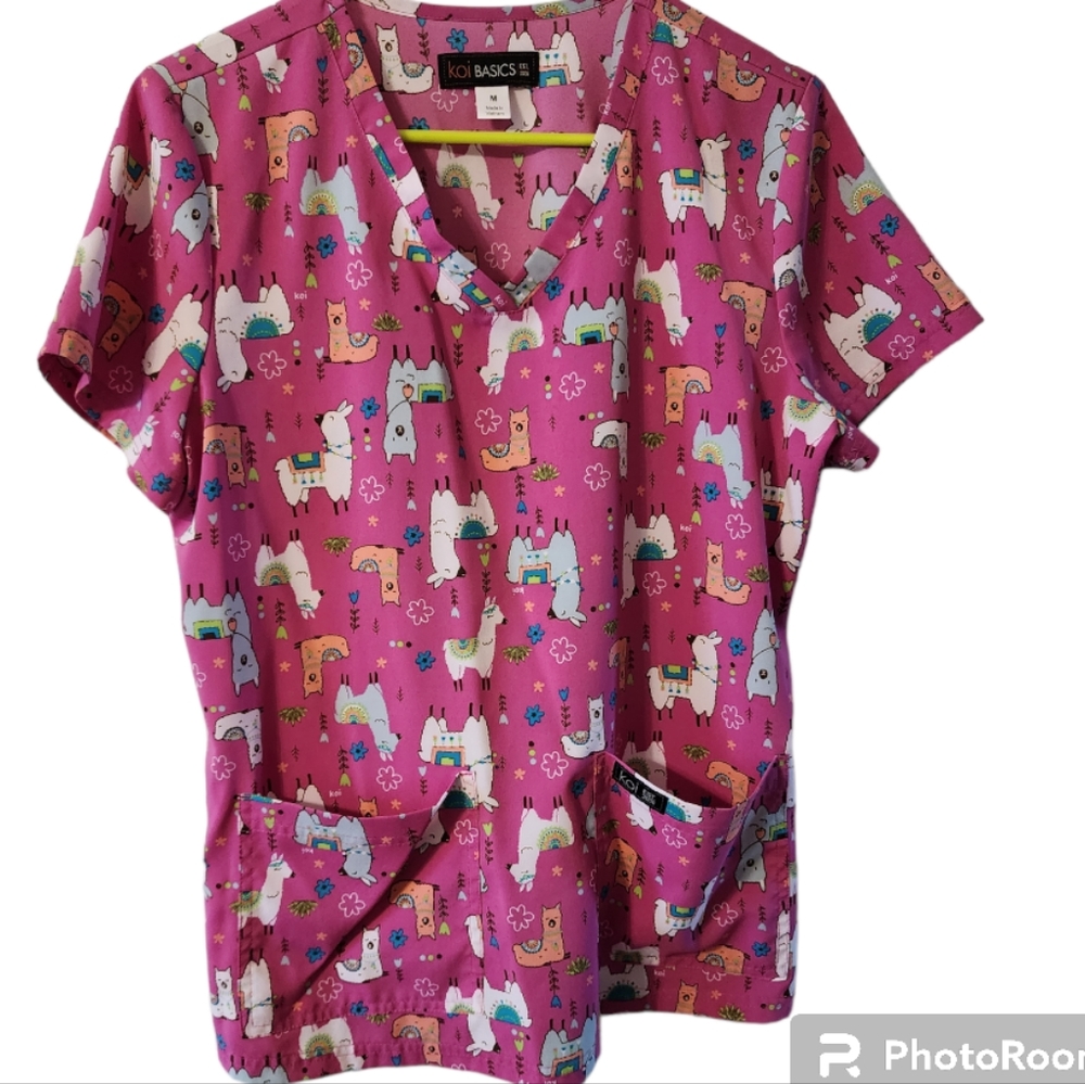 Koi Basics llama print scrub top